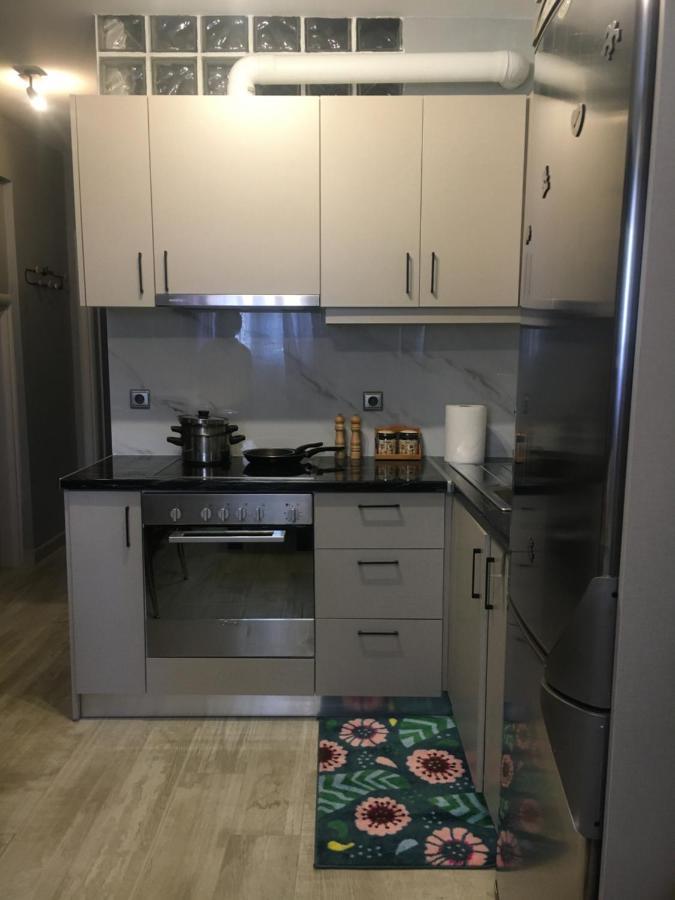Home Sweet Home - 1 Bedroom Apartment Athena Bagian luar foto