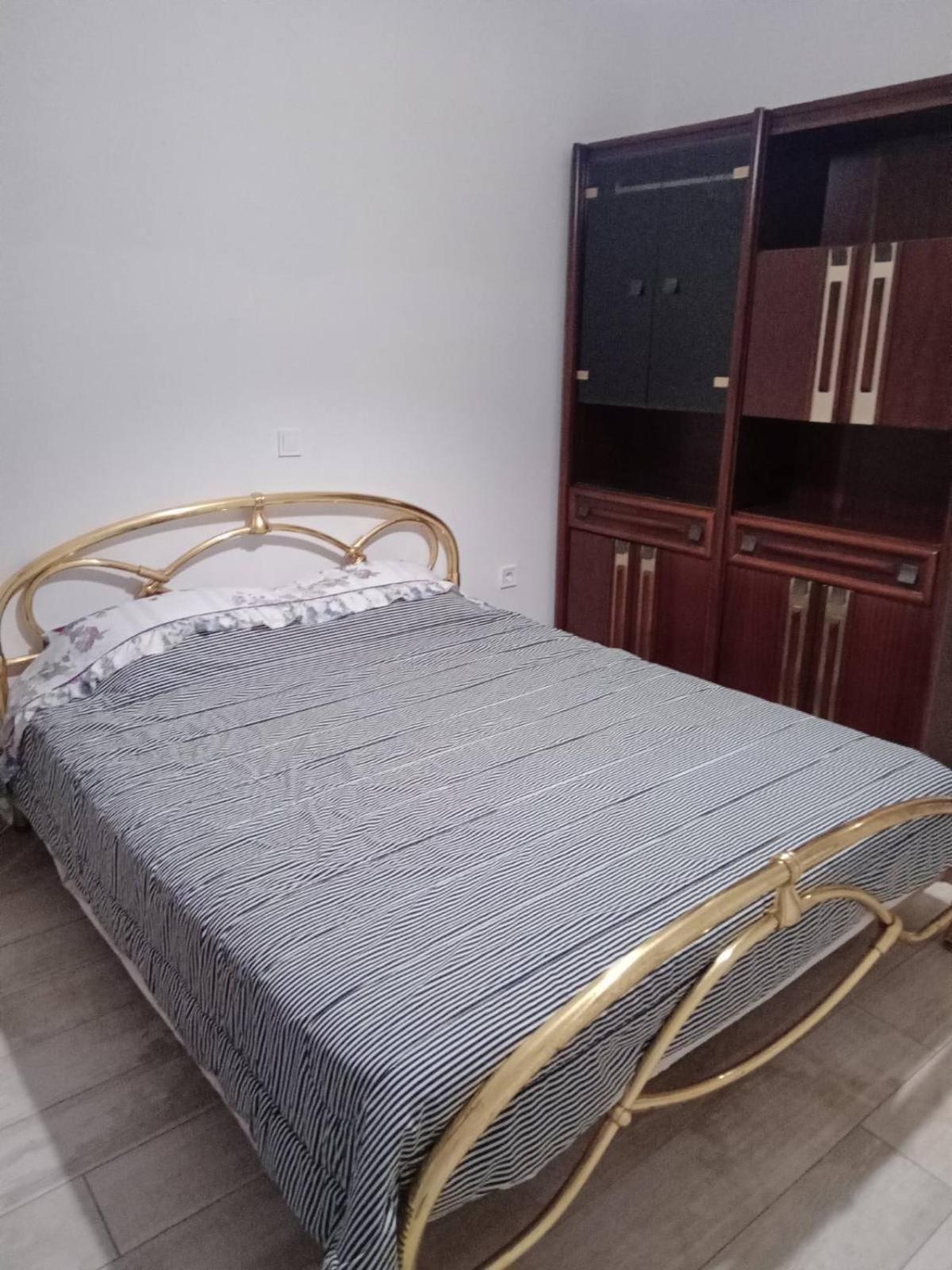 Home Sweet Home - 1 Bedroom Apartment Athena Bagian luar foto